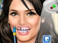 Joc Ashley Greene at dentist
